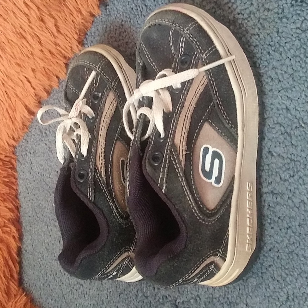 Boy's sneakers